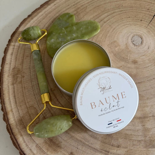 Set jade roller, gua sha et baume multi usage dans son pochon Mundo