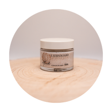 <img src="https://mundocosmetiques.com/images/gommage-visage.jpg" alt="Gommage visage exfoliant pour une peau lisse et éclatante">