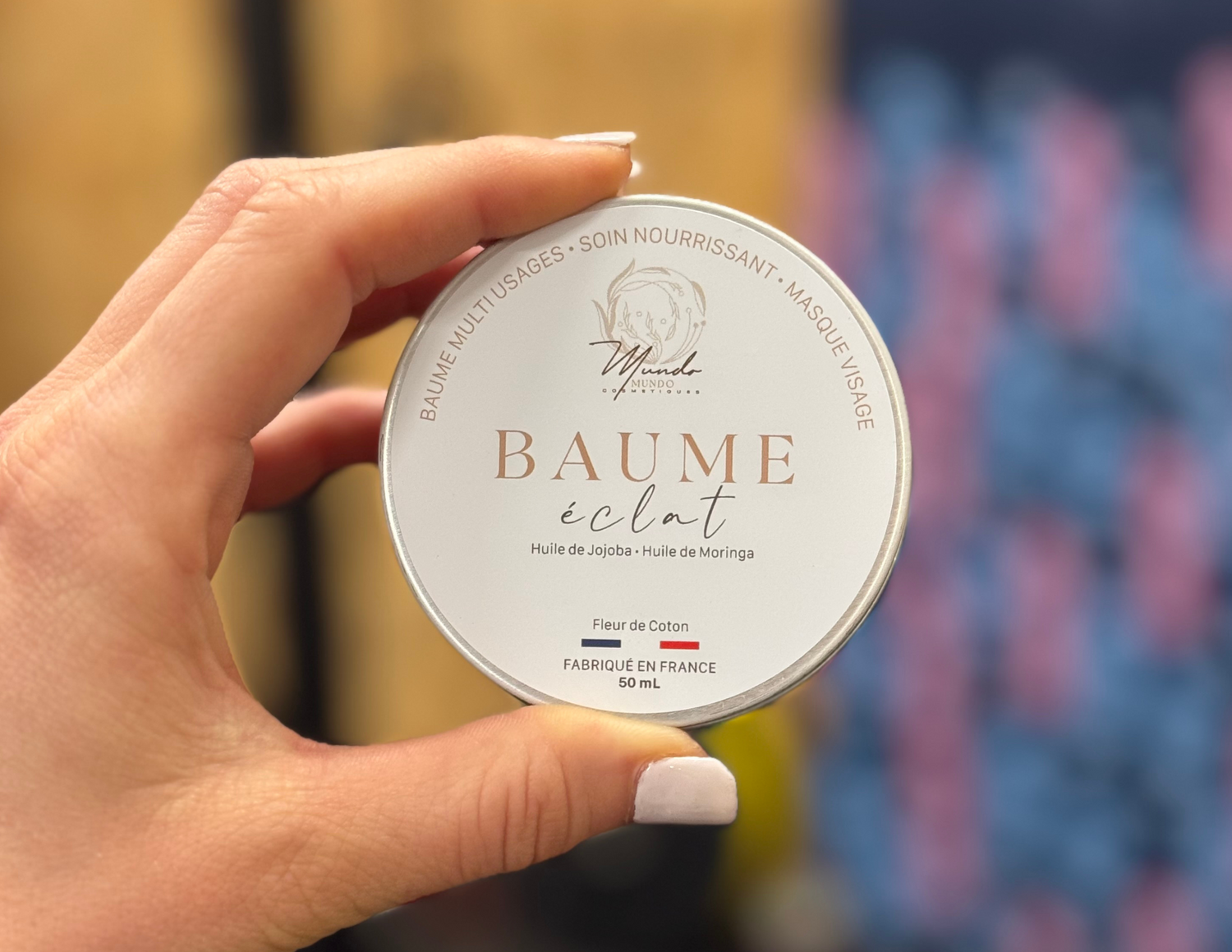Image d'un baume pour les callosites et cloques des sportifs dans une salle de sport