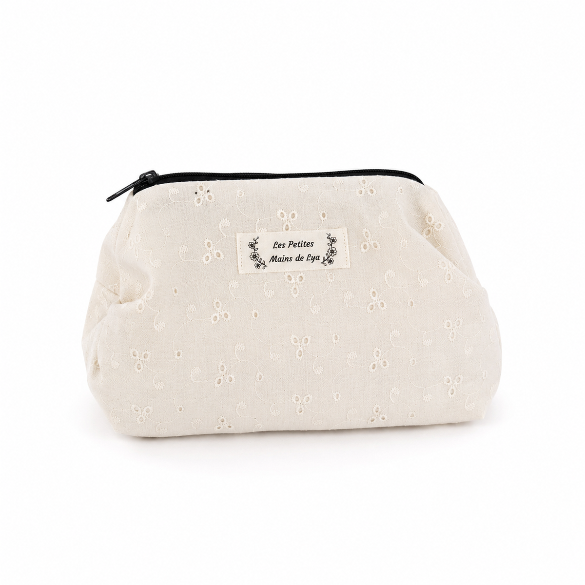 Trousse Augustine – Trousse de toilette en broderie anglaise Mundo